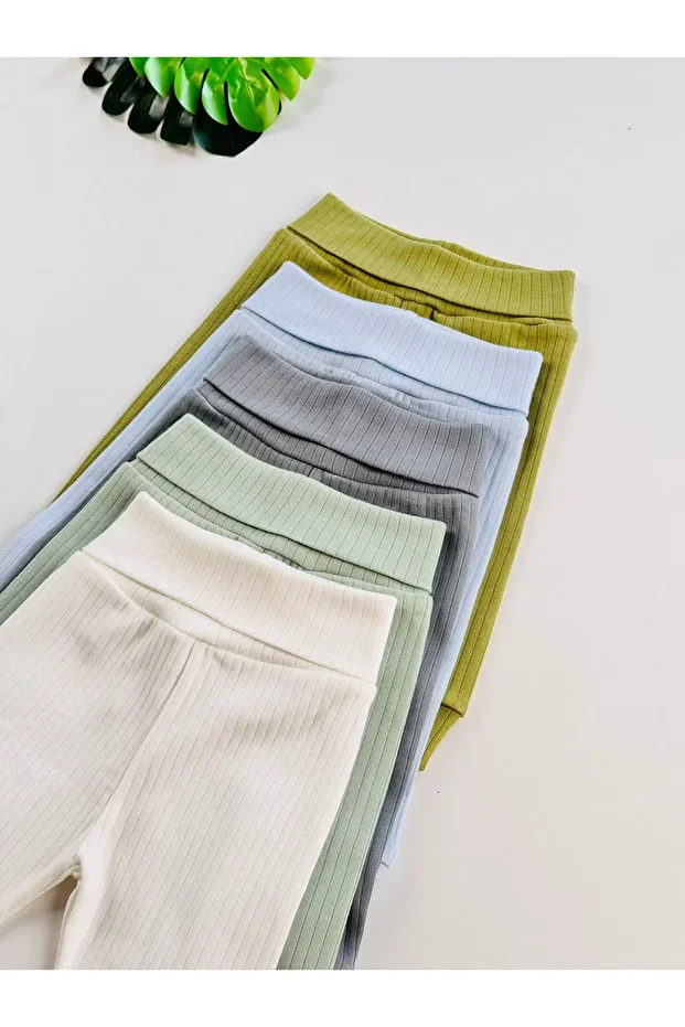 Ensemble de 5 Pantalons pour Nouveau-né Doux et Tendance - Image 5