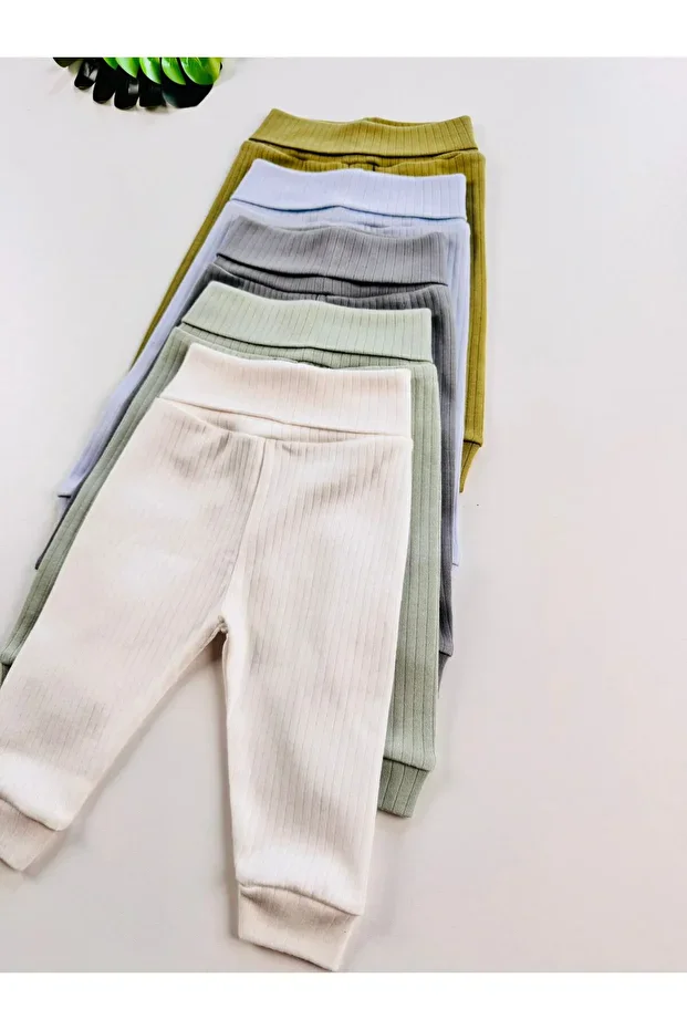 Ensemble de 5 Pantalons pour Nouveau-né Doux et Tendance - Image 4